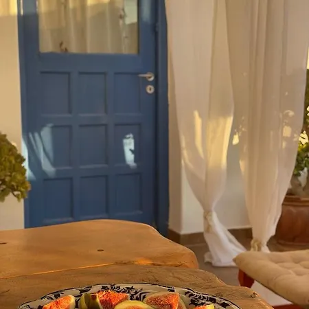 Agapi * Parikia (Paros)